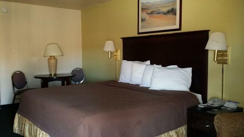 Motel Americas Best Inn And Suites Near Six Flags Over Texas