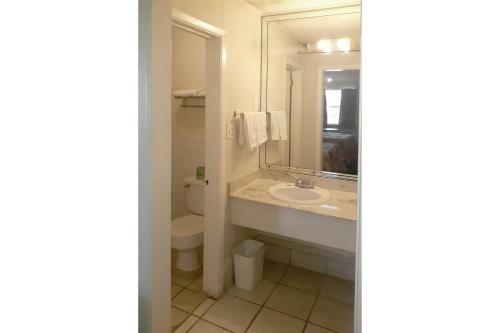 Motel Luxury Inn & Suites
