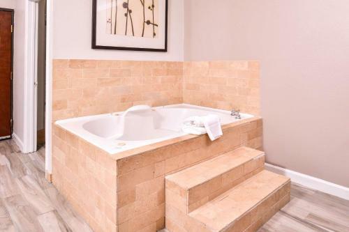 Hotel Quality Inn And Suites Beaumont