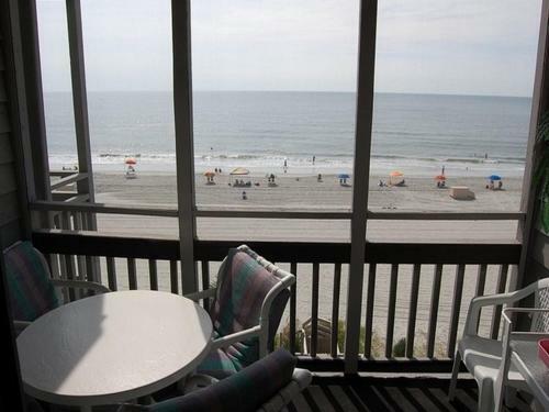Apartamento Pelican's Landing 404 Condo