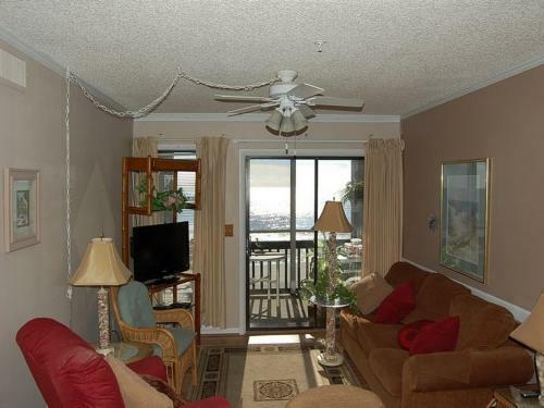 Apartamento Pelican's Landing 404 Condo