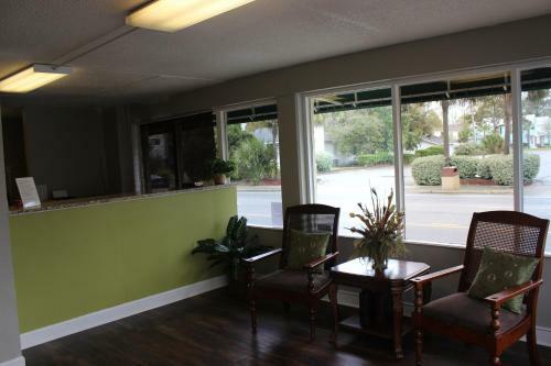 Motel Summer Wind Inn And Suites