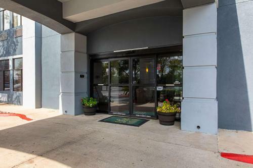 Hotel Quality Suites South Austin