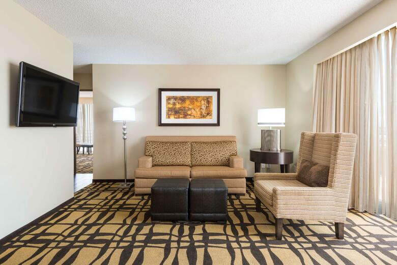 Hotel Doubletree Suites By Hilton Austin