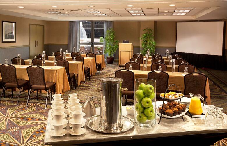 Hotel Doubletree Suites By Hilton Austin