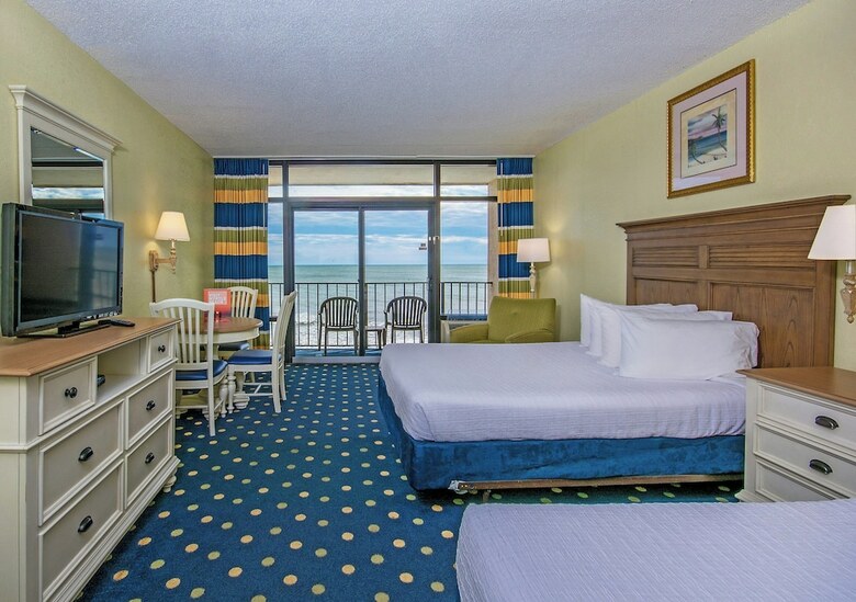 Hotel Compass Cove