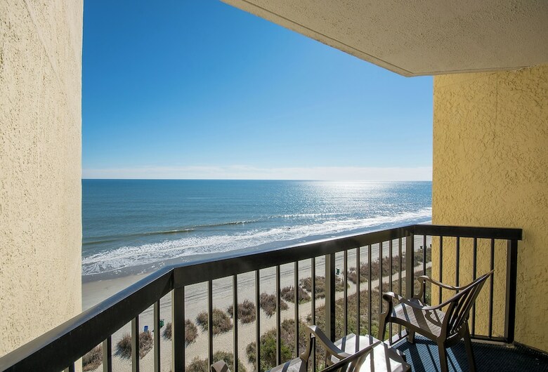 Hotel Compass Cove