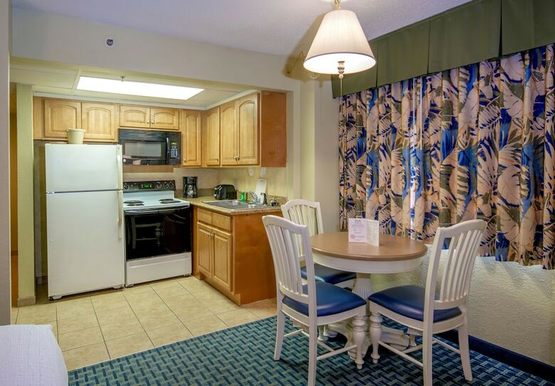 Hotel Compass Cove