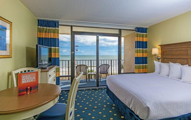 Hotel Compass Cove