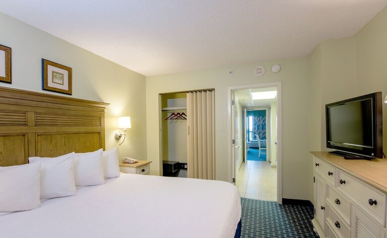 Hotel Compass Cove