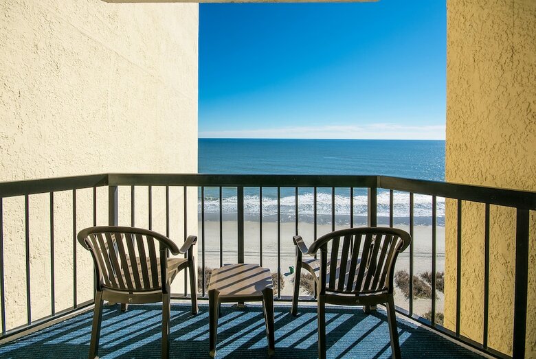 Hotel Compass Cove