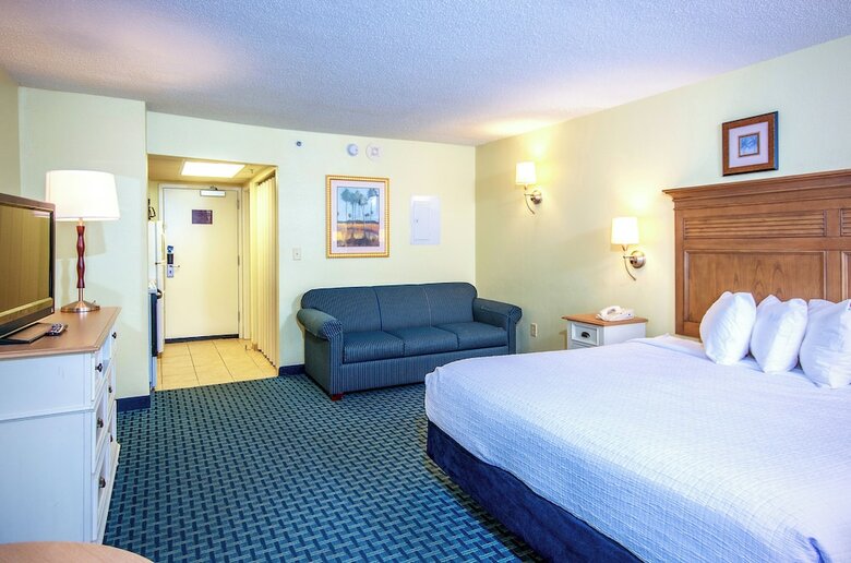 Hotel Compass Cove