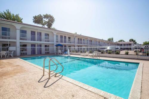 Motel 6 Bryan Tx