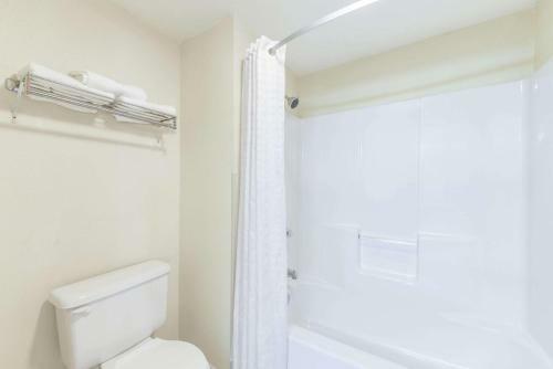 Motel Super 8 By Wyndham Burleson Fort Worth Area