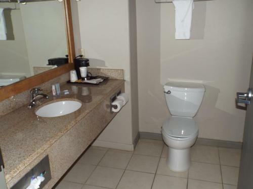 Hotel Baymont By Wyndham Columbus