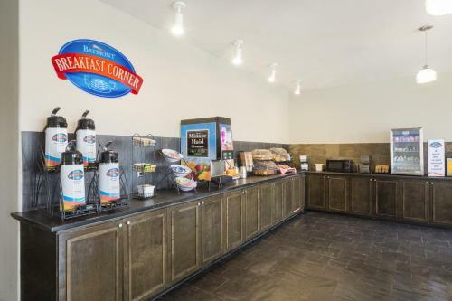 Hotel Baymont By Wyndham Columbus