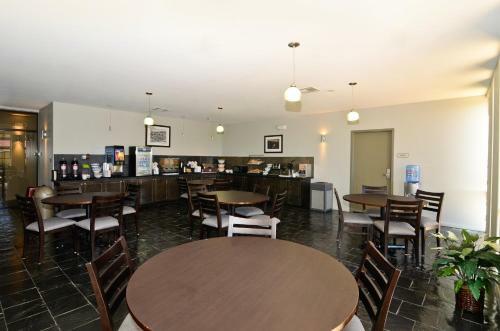 Hotel Baymont By Wyndham Columbus