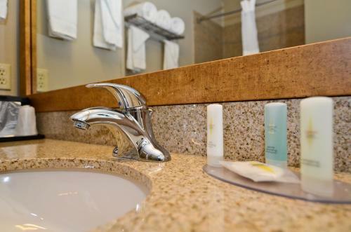 Hotel Baymont By Wyndham Columbus