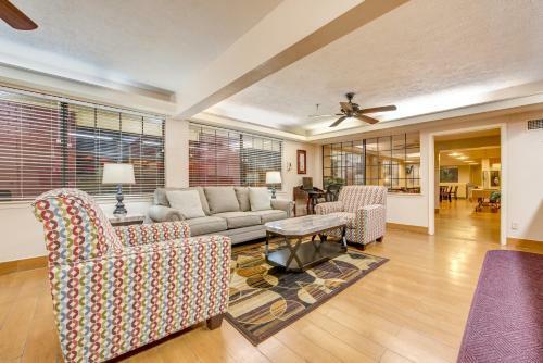 Motel Executive Inn And Suites College Station