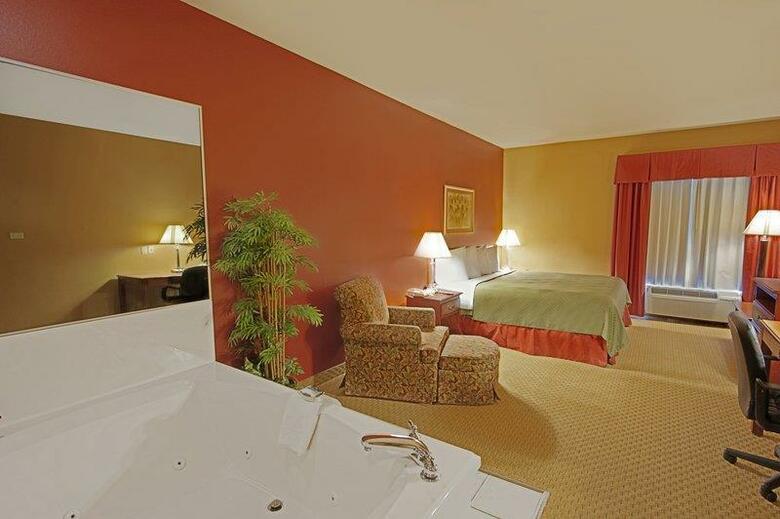 Hotel Best Western Plus Denton Inn & Suites