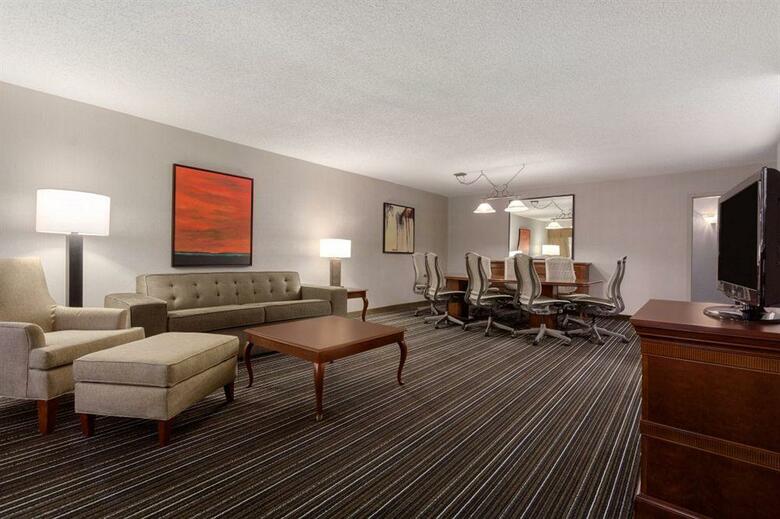 Hotel Wyndham Dallas Suites - Park Central