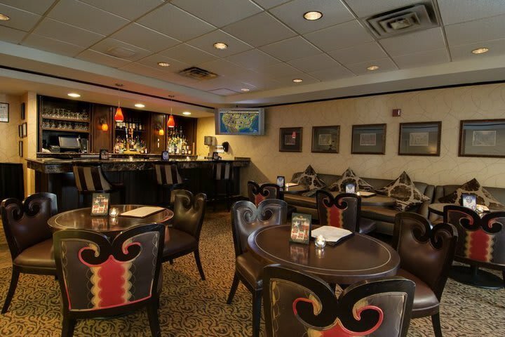 Hotel Doubletree By Hilton Dallas Market Center