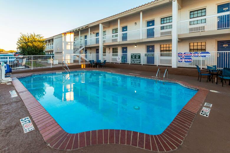 Hotel Motel 6 Euless - Dfw West