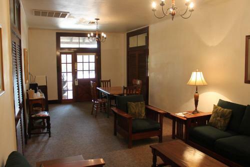 The Hotel Limpia