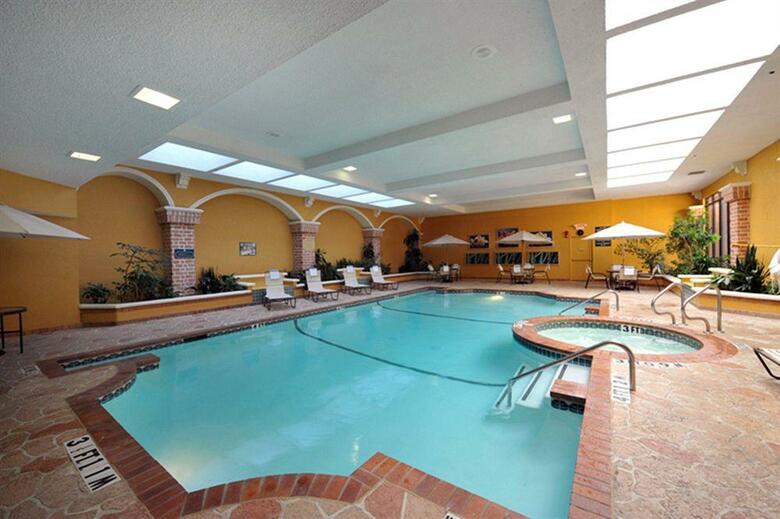 Hotel Embassy Suites Dallas - Park Central Area