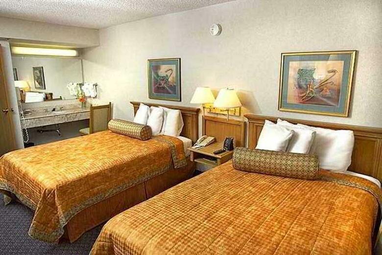 Hotel Embassy Suites Dallas - Park Central Area