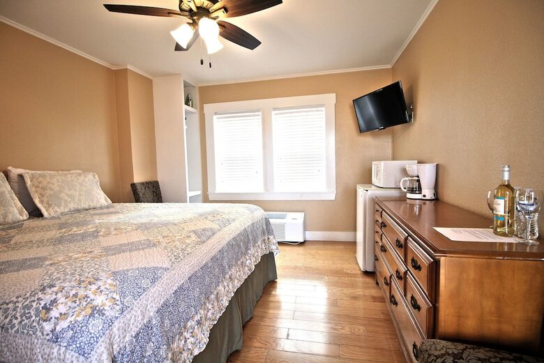 Hotel Peach Tree Inn & Suites