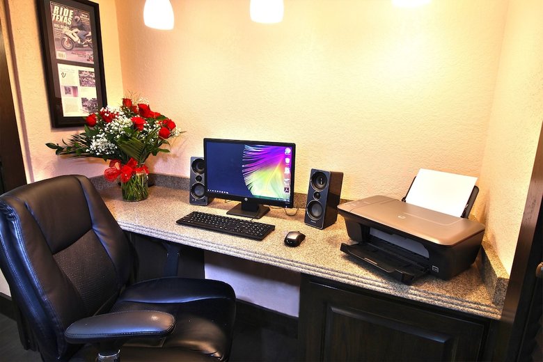 Hotel Peach Tree Inn & Suites