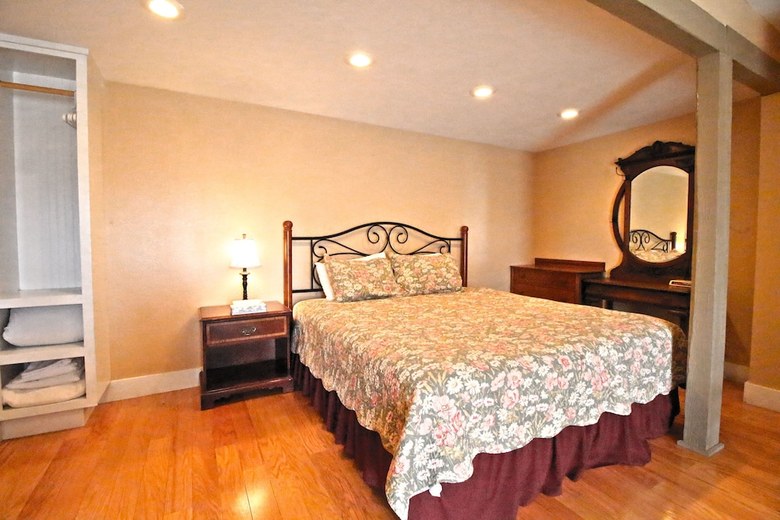Hotel Peach Tree Inn & Suites
