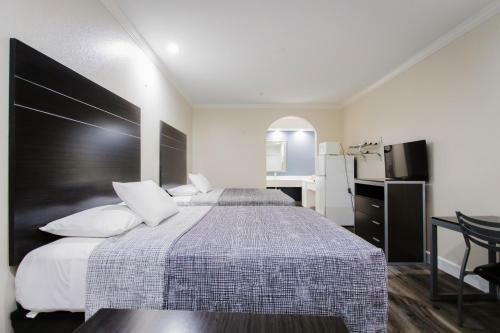 Hotel Scottish Inn & Suites Willowbrook