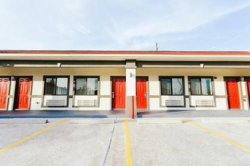 Hotel Scottish Inn & Suites Willowbrook