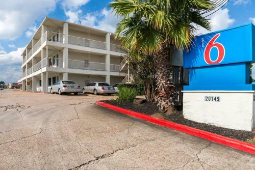 Motel 6 Humble