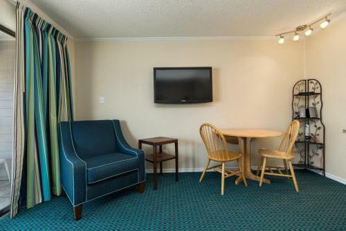 Hotel Casa Del Mar Beachfront Suites