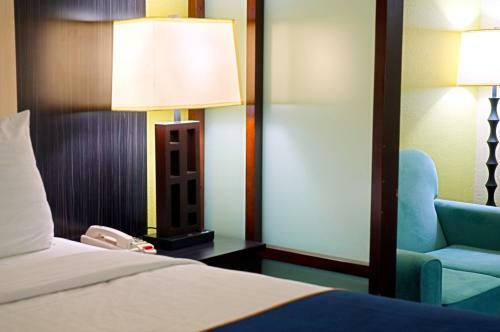 Hotel Super 8 Dfw Airport North