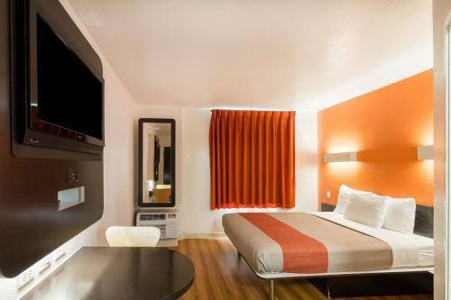 Motel 6 Dallas - Fort Worth Airport North