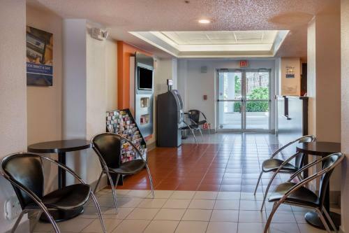 Motel 6 Dallas - Fort Worth Airport North