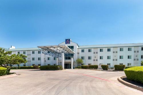 Motel 6 Dallas - Fort Worth Airport North