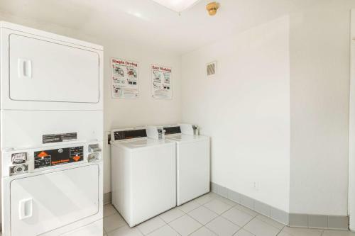 Motel 6 Dallas - Fort Worth Airport North