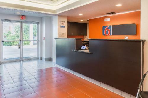 Motel 6 Dallas - Fort Worth Airport North