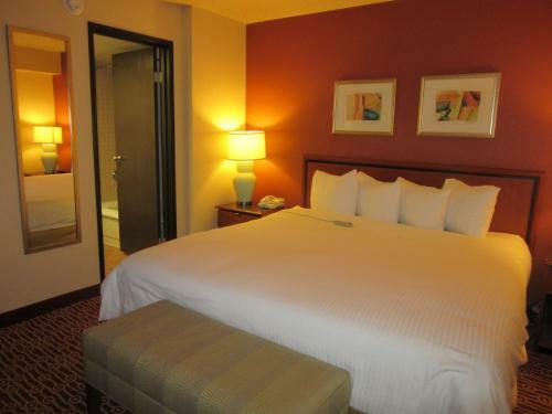 Atrium Hotel And Suites Dfw Airport