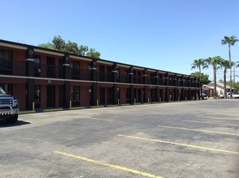 Motel Super 8 Laredo