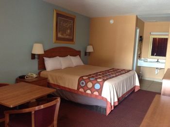 Motel Super 8 Laredo