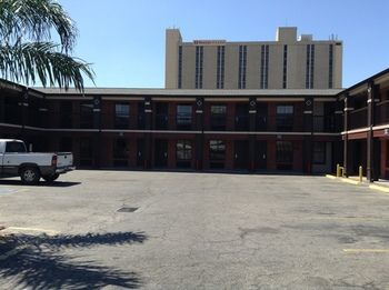 Motel Super 8 Laredo