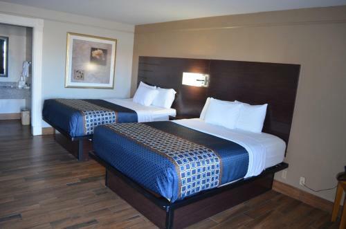 Motel Hill Country Inn