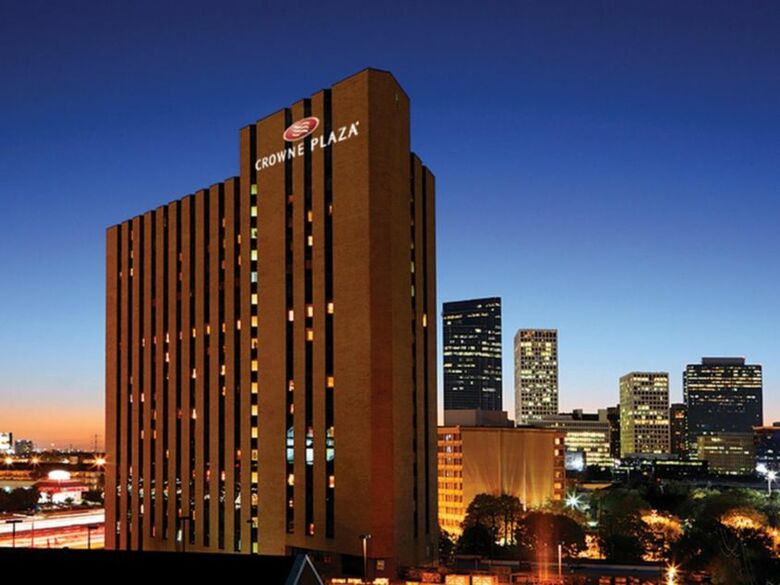 Crowne Plaza Hotel Houston River Oaks