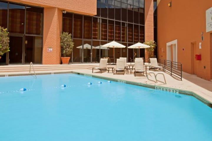 Crowne Plaza Hotel Houston River Oaks